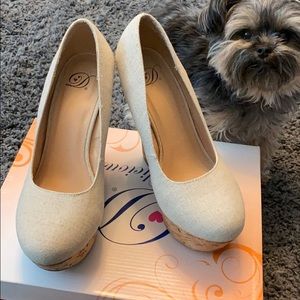 Delicious Nude Wedges